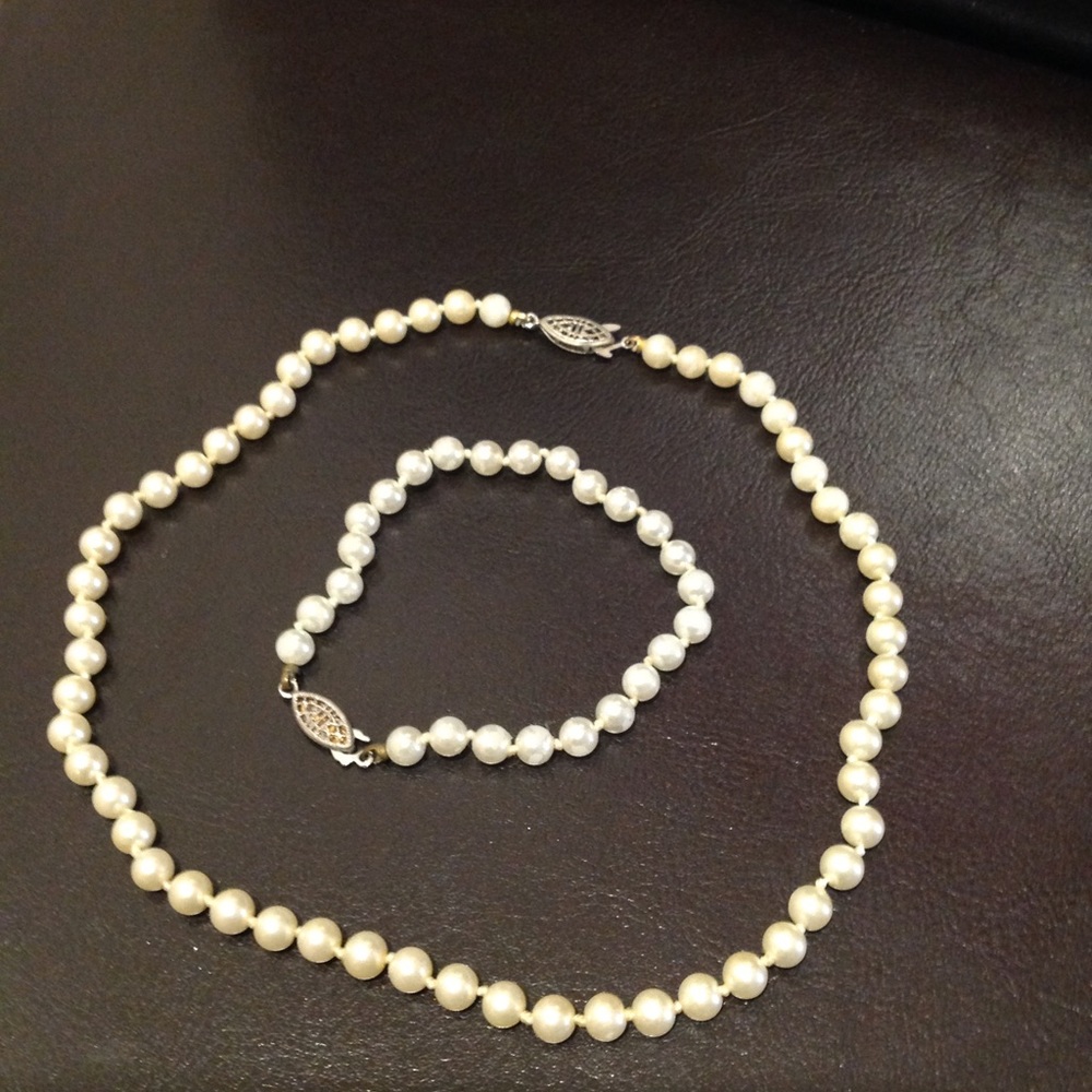 Kids costume pearl set